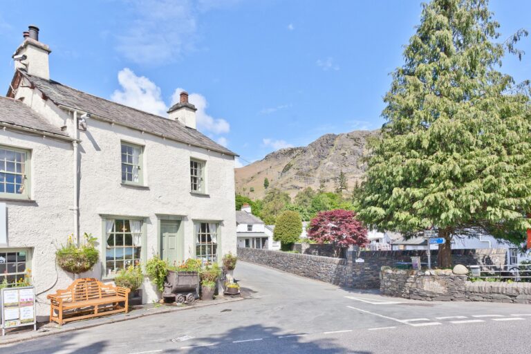 Bridge Cottages – The Old Post Cottage