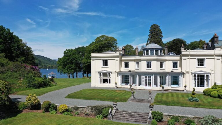 Storrs Hall Hotel